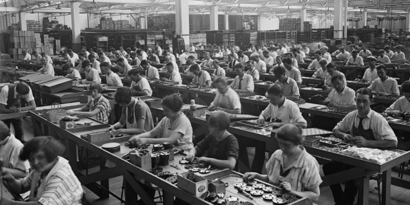 Trabajadores en un fábrica