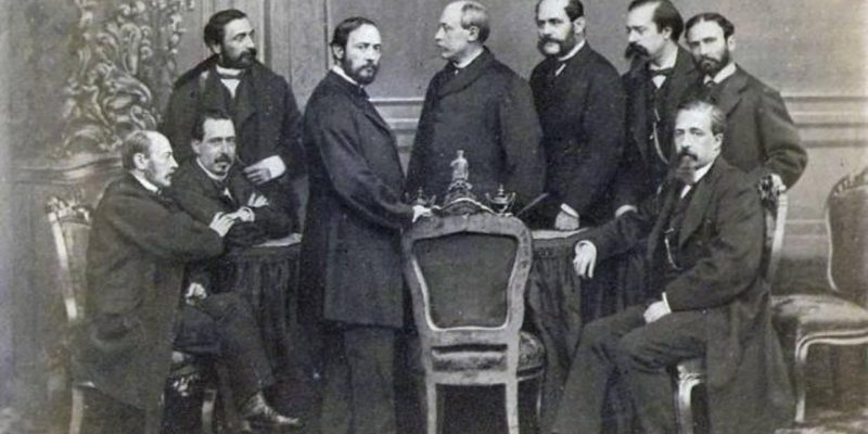 Grupo de hombres burgueses de principio del siglo 20