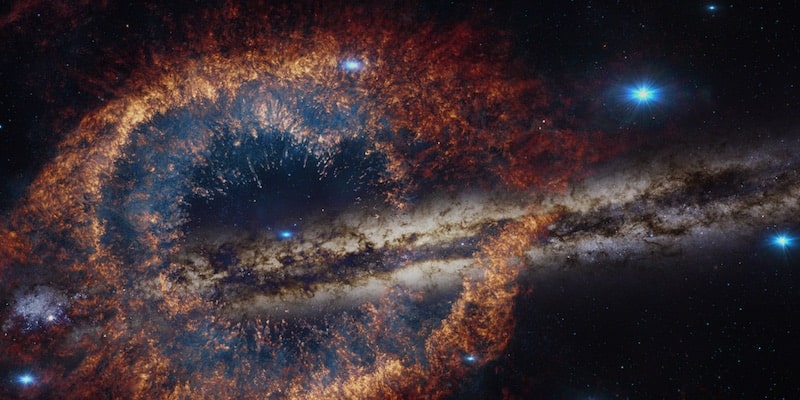 Los componentes del universo pueden verse a simple vista o a través de telescopios.